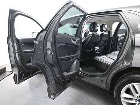 Certified 2017 Ford Edge SEL w/ Equipment Group 201A image 18