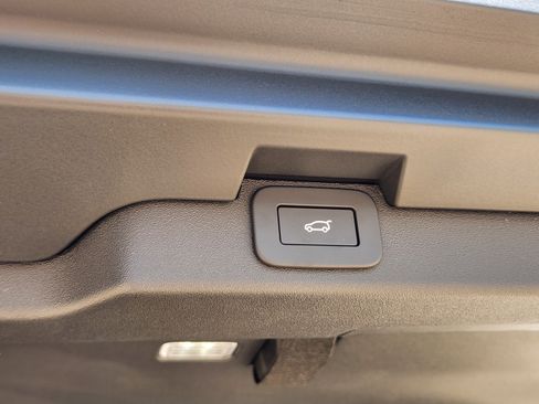 New 2026 Land Rover Discovery Dynamic SE AWD/4WD image 31