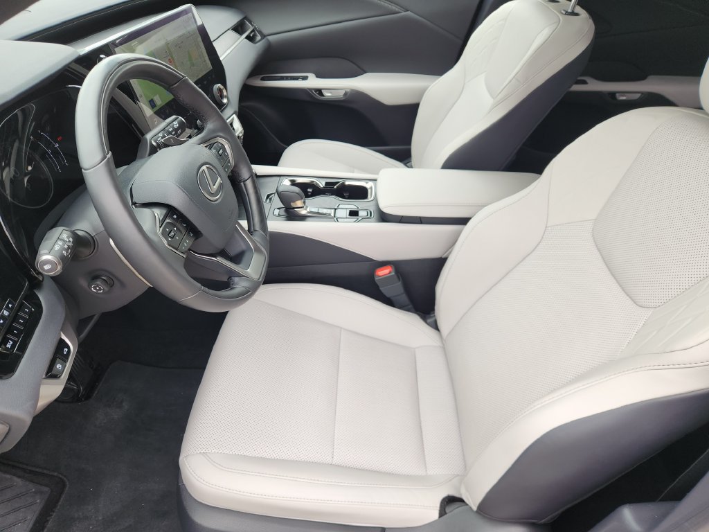 Used 2024 Lexus RX 350 Premium w/ Accessory Package (Z1) FWD image 13