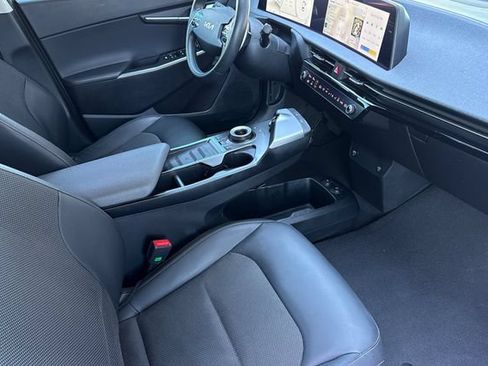 Certified 2024 Kia EV6 Light RWD image 20