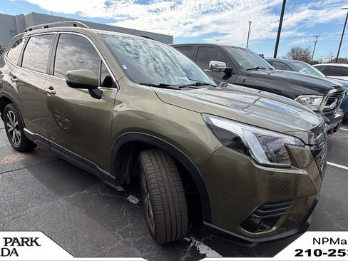 Used 2023 Subaru Forester Limited image 1