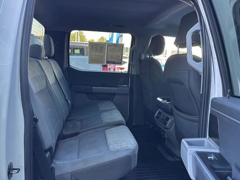 Used 2022 Ford F150 XLT w/ Equipment Group 302A High image 11