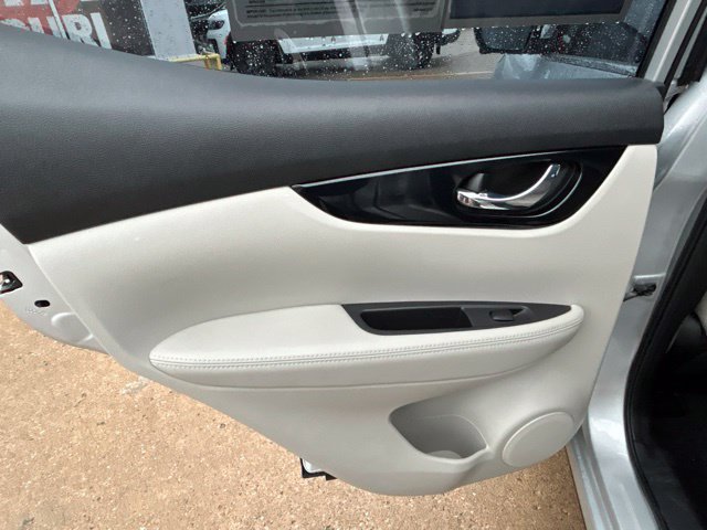 Used 2021 Jeep Renegade Limited w/ Sun & Sound Group AWD/4WD image 40