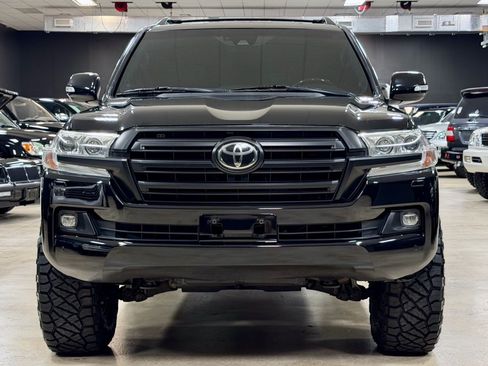 Used 2018 Toyota Land Cruiser w/ Carpet Mat Package AWD/4WD image 2