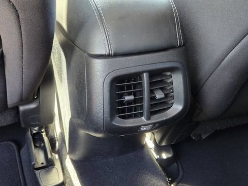 Used 2019 Jeep Cherokee Latitude w/ Popular Appearance Group FWD image 15