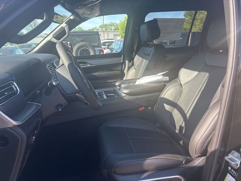 New 2026 Jeep Grand Wagoneer L 4WD image 6