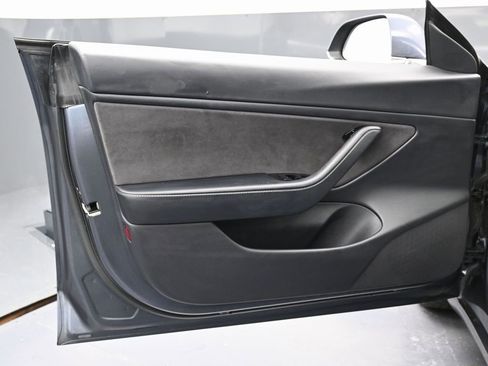 Used 2020 Tesla Model 3 Long Range image 42