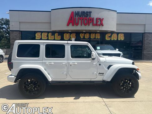 Used 2022 Jeep Wrangler Unlimited Sahara AWD/4WD image 1