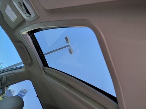 Used 2017 Toyota Sienna XLE FWD image 20