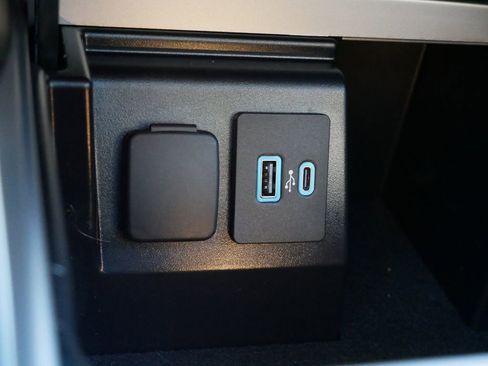 Certified 2023 Ford Explorer XLT w/ Equipment Group 202A image 25