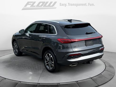 Used 2025 Audi Q5 Premium Plus w/ Premium Plus AWD/4WD image 5