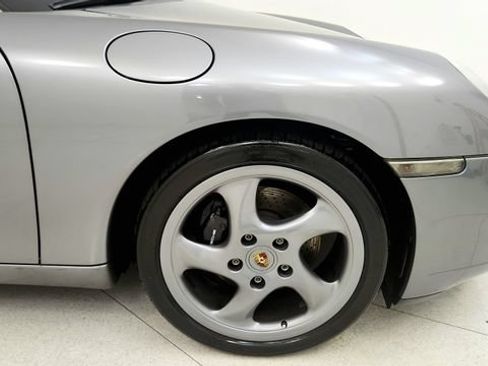 Used 2001 Porsche 911 Carrera RWD image 21