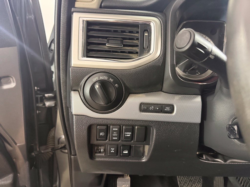 Used 2019 Nissan Titan PRO-4X w/ Pro-4x Convenience Package AWD/4WD image 14
