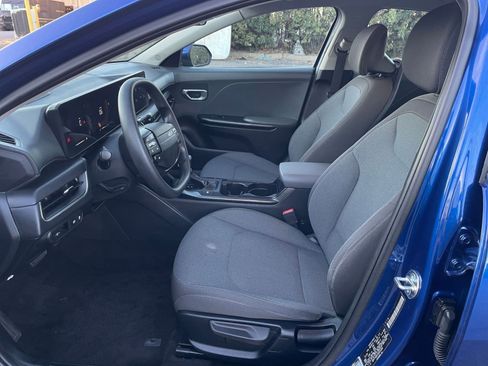 Used 2025 Kia K4 LXS image 25