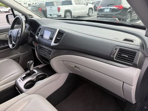 Used 2018 Honda Ridgeline RTL image 16