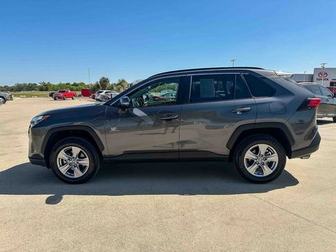 Used 2025 Toyota RAV4 XLE image 6
