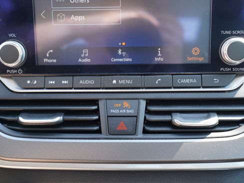 Used 2024 Nissan Altima 2.5 SR FWD image 26