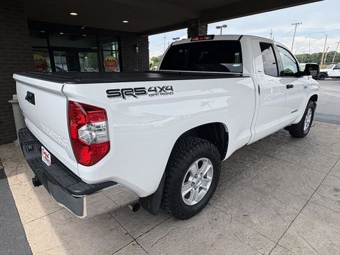 Used 2015 Toyota Tundra SR5 w/ SR5 Upgrade Package AWD/4WD image 6