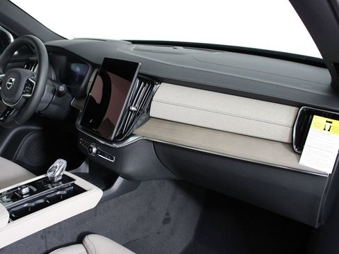 New 2026 Volvo XC90 T8 Ultra AWD/4WD image 9