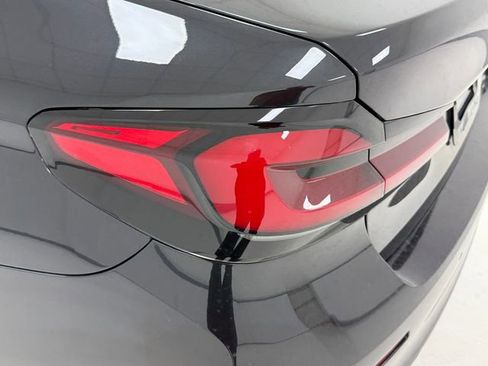 Used 2023 BMW 540i w/ Premium Package image 7