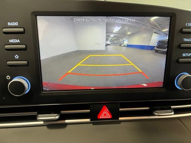 Used 2023 Hyundai Elantra SE FWD image 29