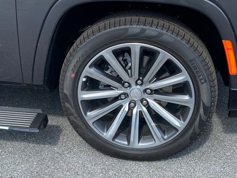 New 2024 Jeep Grand Wagoneer L 4WD w/ Rear Seat Video Group 1 image 12