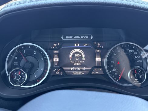 Used 2022 RAM 3500 Laramie AWD/4WD image 21