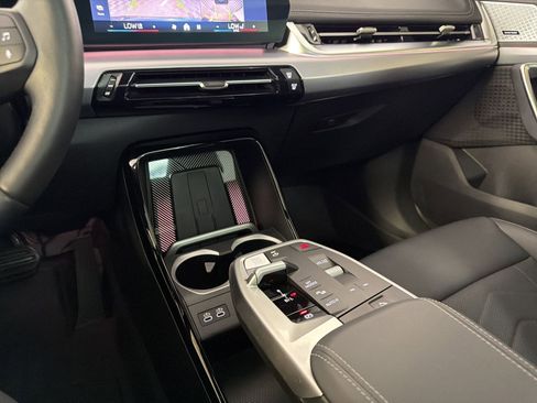 Used 2025 BMW X1 xDrive28i w/ Premium Package image 25