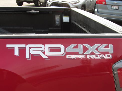 Used 2023 Toyota Tacoma TRD Off-Road AWD/4WD image 12