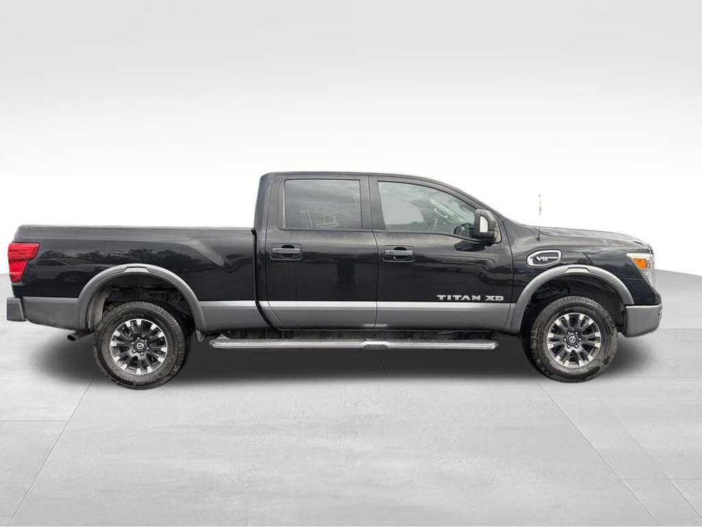 Used 2017 Nissan Titan PRO-4X w/ Pro-4x Convenience Package AWD/4WD image 8