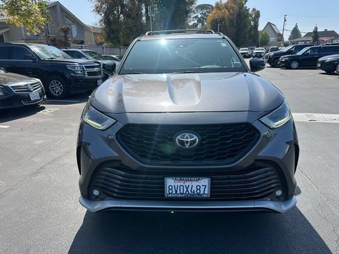 Used 2021 Toyota Highlander XSE FWD image 6