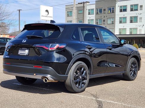 Used 2025 Honda HR-V Sport image 9