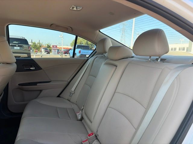 Used 2017 Honda Accord EX-L image 7