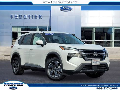 Used 2025 Nissan Rogue SV image 1