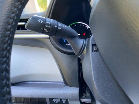 Used 2023 Toyota Sienna XLE image 67