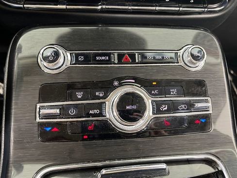 Used 2023 Lincoln Nautilus AWD image 21
