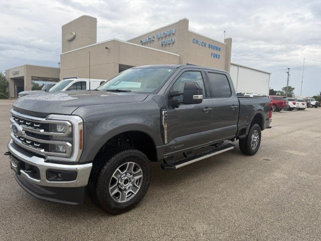New 2026 Ford F350 4x4 Crew Cab Super Duty image 1