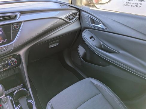 Used 2021 Buick Encore GX Select w/ Experience Buick Package image 17