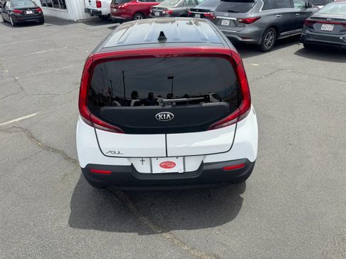 Used 2021 Kia Soul LX FWD image 8