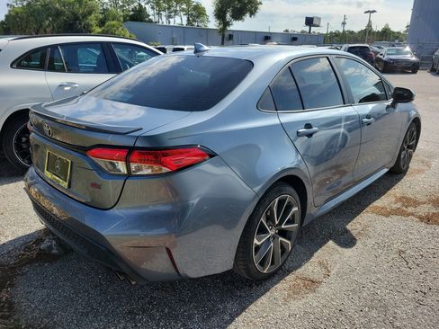 Used 2022 Toyota Corolla SE FWD image 3