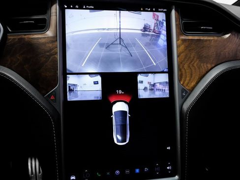 Used 2018 Tesla Model X P100D image 22