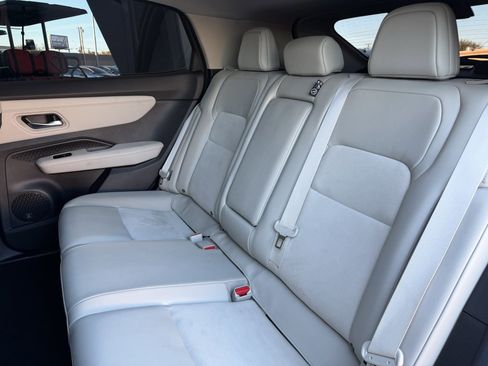 Used 2023 Nissan Ariya FWD image 32