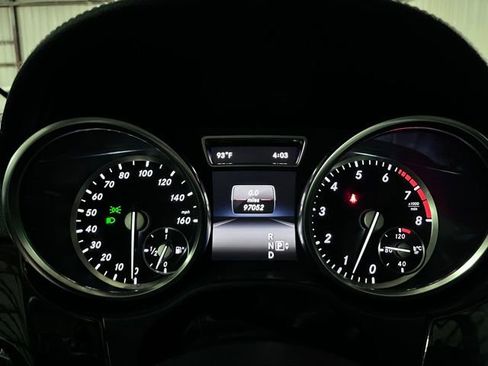 Used 2014 Mercedes-Benz GL 450 4MATIC image 22