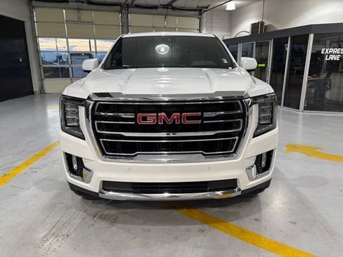 Used 2023 GMC Yukon XL SLT AWD/4WD image 10