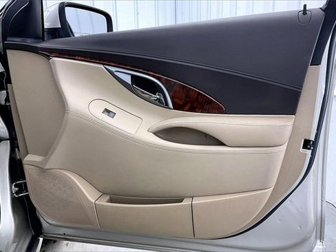 Used 2013 Buick LaCrosse Premium image 21