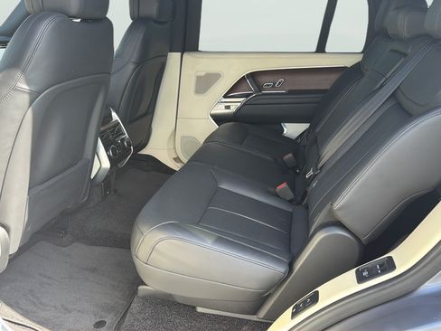 Used 2024 Land Rover Range Rover Long Wheelbase SE AWD/4WD image 12
