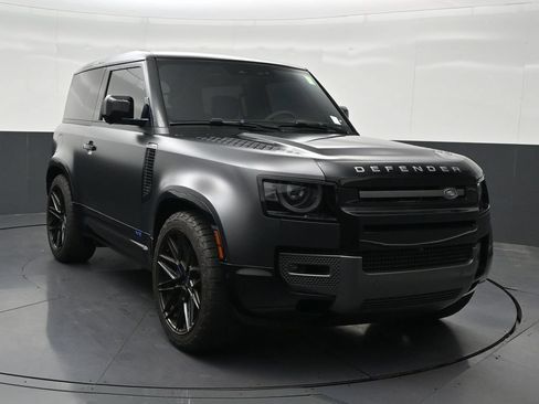 Used 2023 Land Rover Defender 90 V8 AWD/4WD image 7