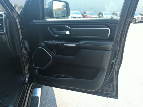 Used 2022 RAM 1500 Laramie AWD/4WD image 31