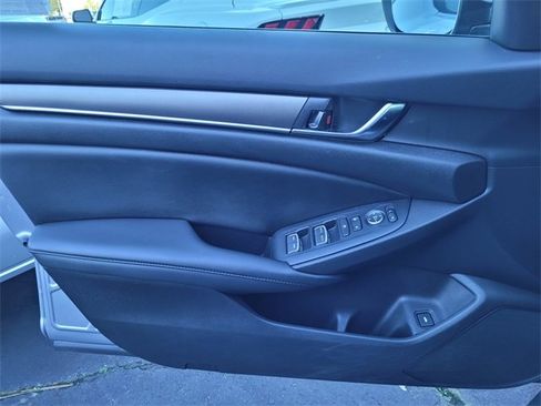 Used 2022 Honda Accord LX image 15