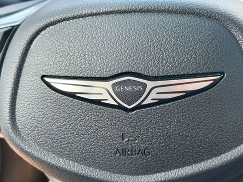 Used 2025 Genesis G70 2.5T RWD image 33